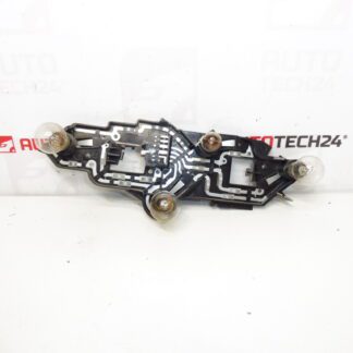 Tomada para a luz traseira direita com um pedaço de fiação Peugeot 307 6351P3