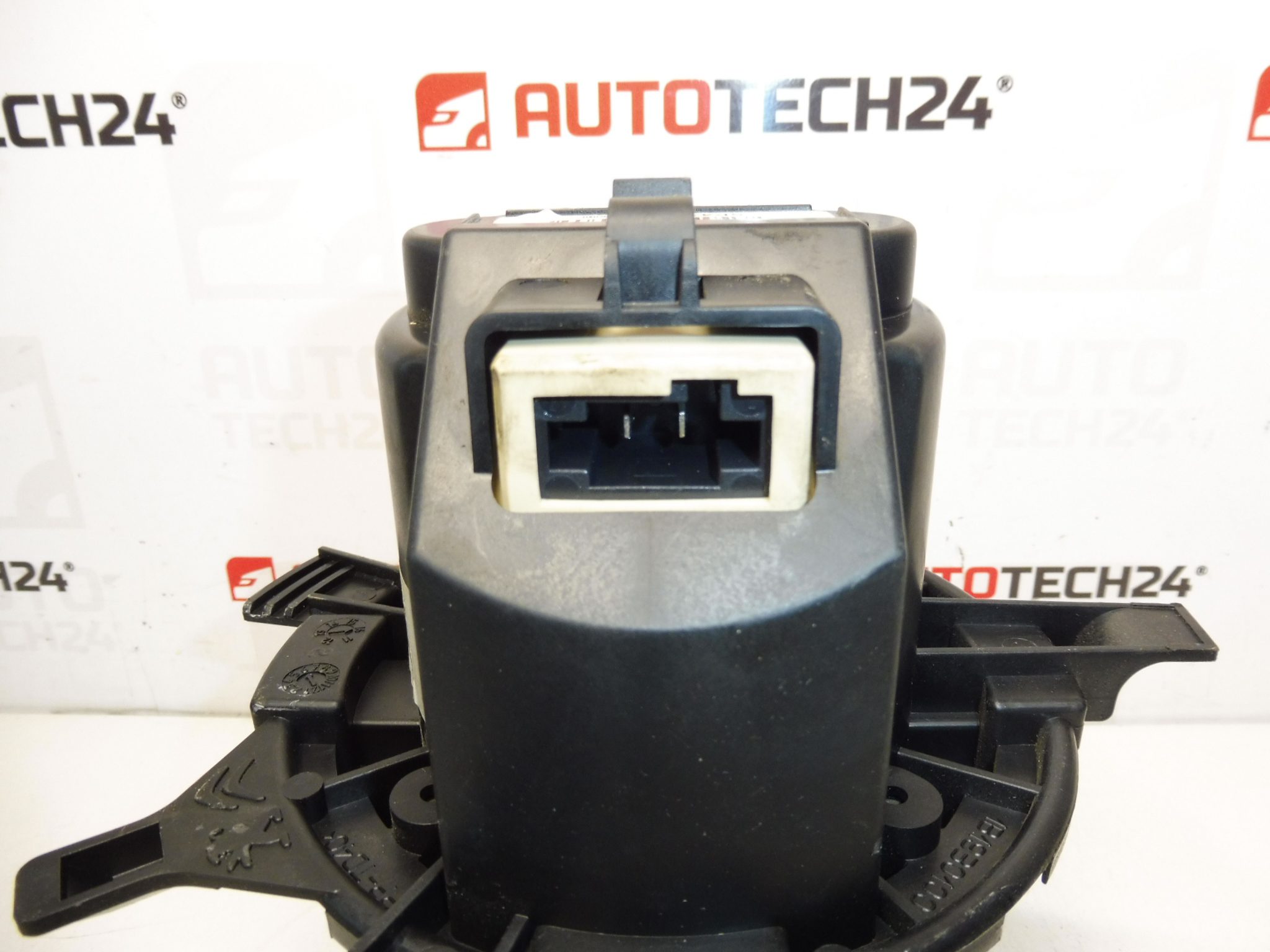 Denso Citroën C-ELYSÉE Peugeot 301 1609170880