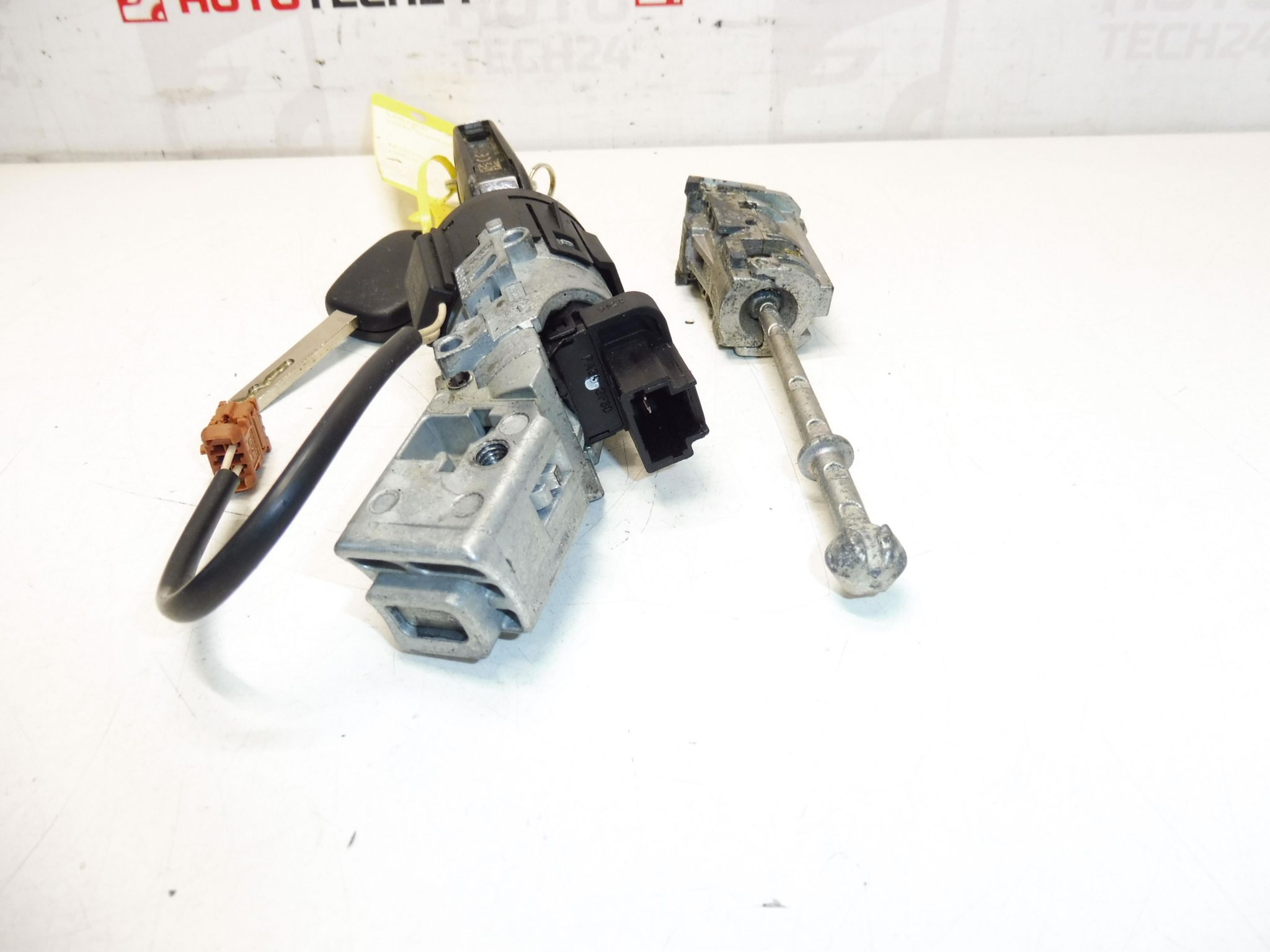 Conjunto de fechaduras mais 2x chave Citroen C-Elysée 9678792780 - Image 2